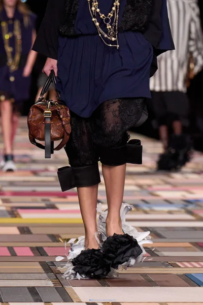 Look 70